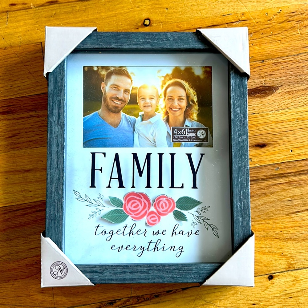 Shadow box with a 4x6 photo frame